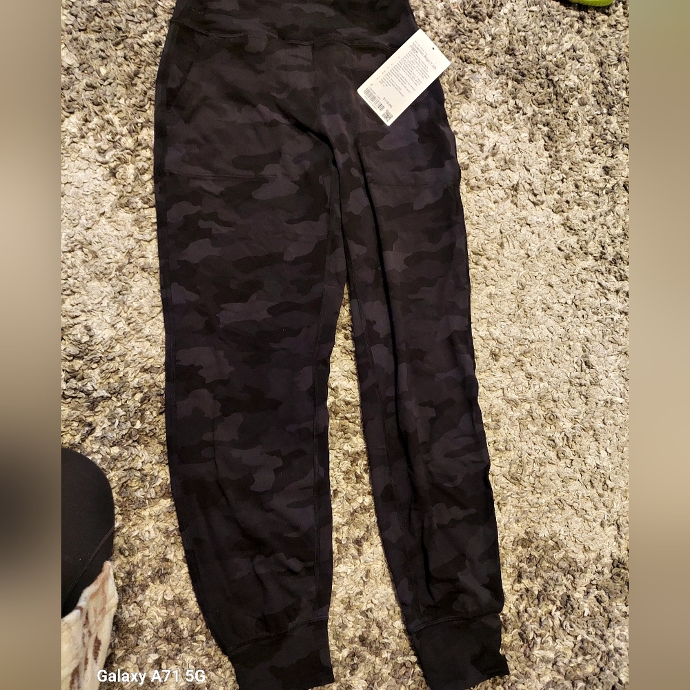 Lululemon joggers